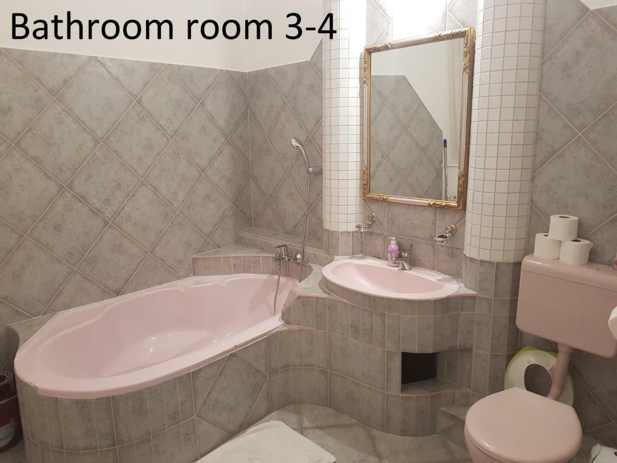 Zoli Apartmanok-Zoli Koelcsey 19 Villa Hajdúszoboszló Exteriör bild