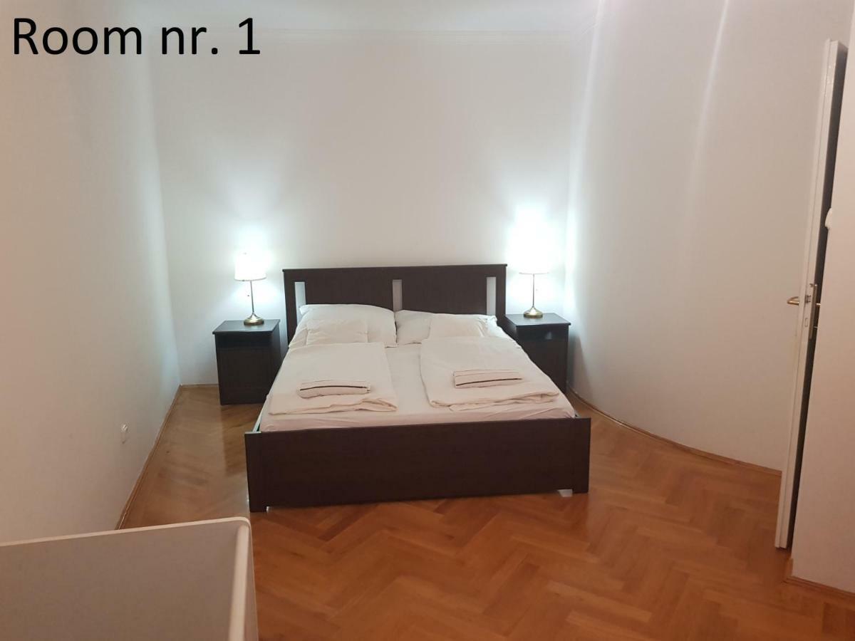 Zoli Apartmanok-Zoli Koelcsey 19 Villa Hajdúszoboszló Exteriör bild