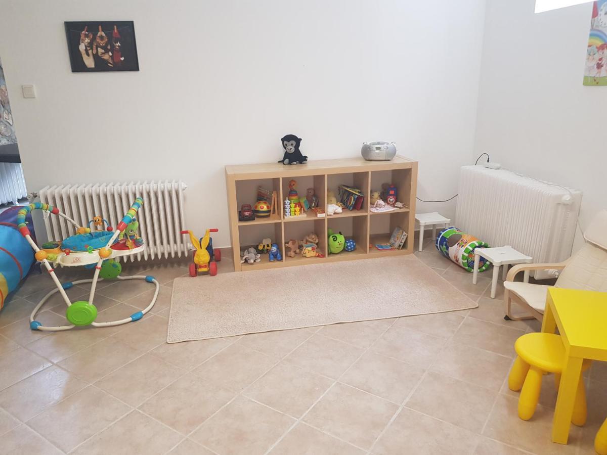 Zoli Apartmanok-Zoli Koelcsey 19 Villa Hajdúszoboszló Exteriör bild