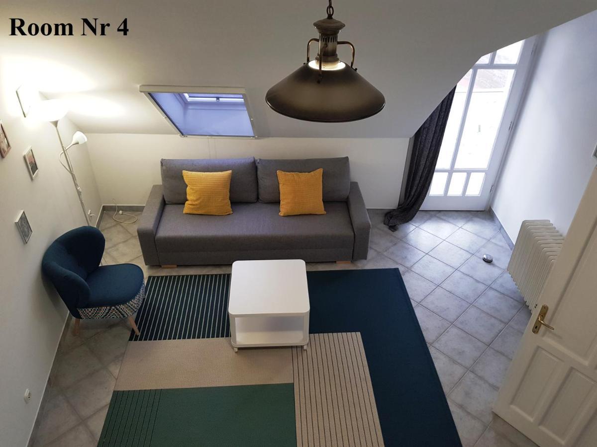 Zoli Apartmanok-Zoli Koelcsey 19 Villa Hajdúszoboszló Exteriör bild