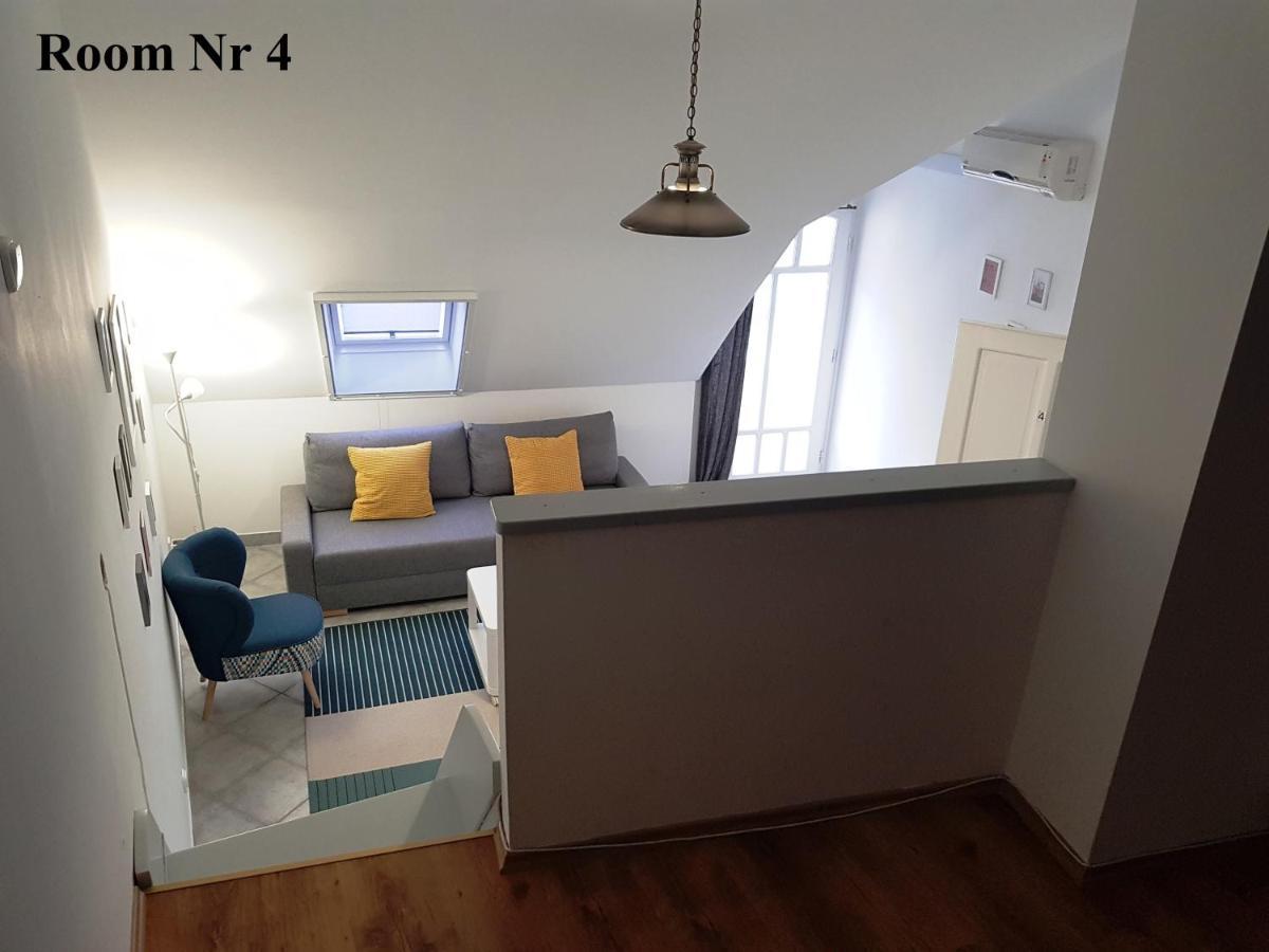 Zoli Apartmanok-Zoli Koelcsey 19 Villa Hajdúszoboszló Exteriör bild